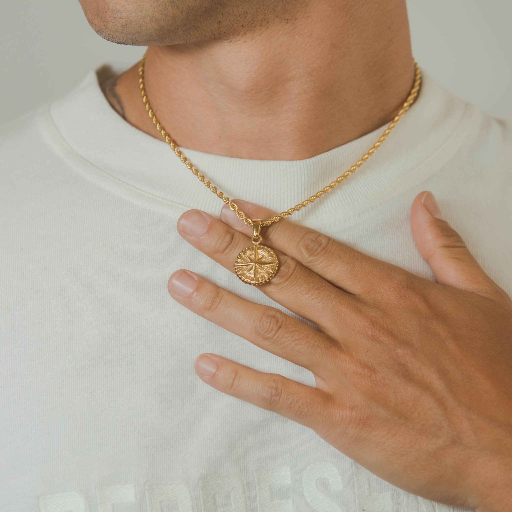 Compass Pendant - Gold - Cernucci